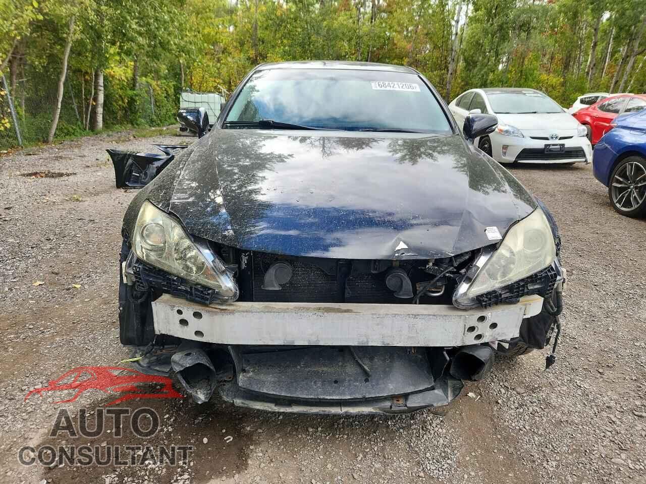 LEXUS IS 2011 - JTHCF5C26B2035122