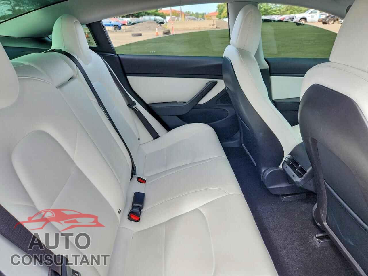 TESLA MODEL 3 2018 - 5YJ3E1EB3JF099561