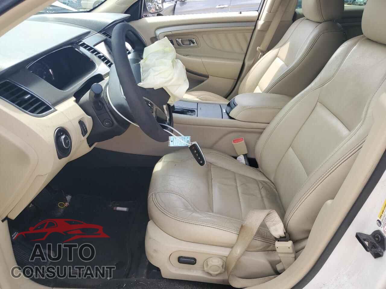 FORD TAURUS 2015 - 1FAHP2E87FG193648