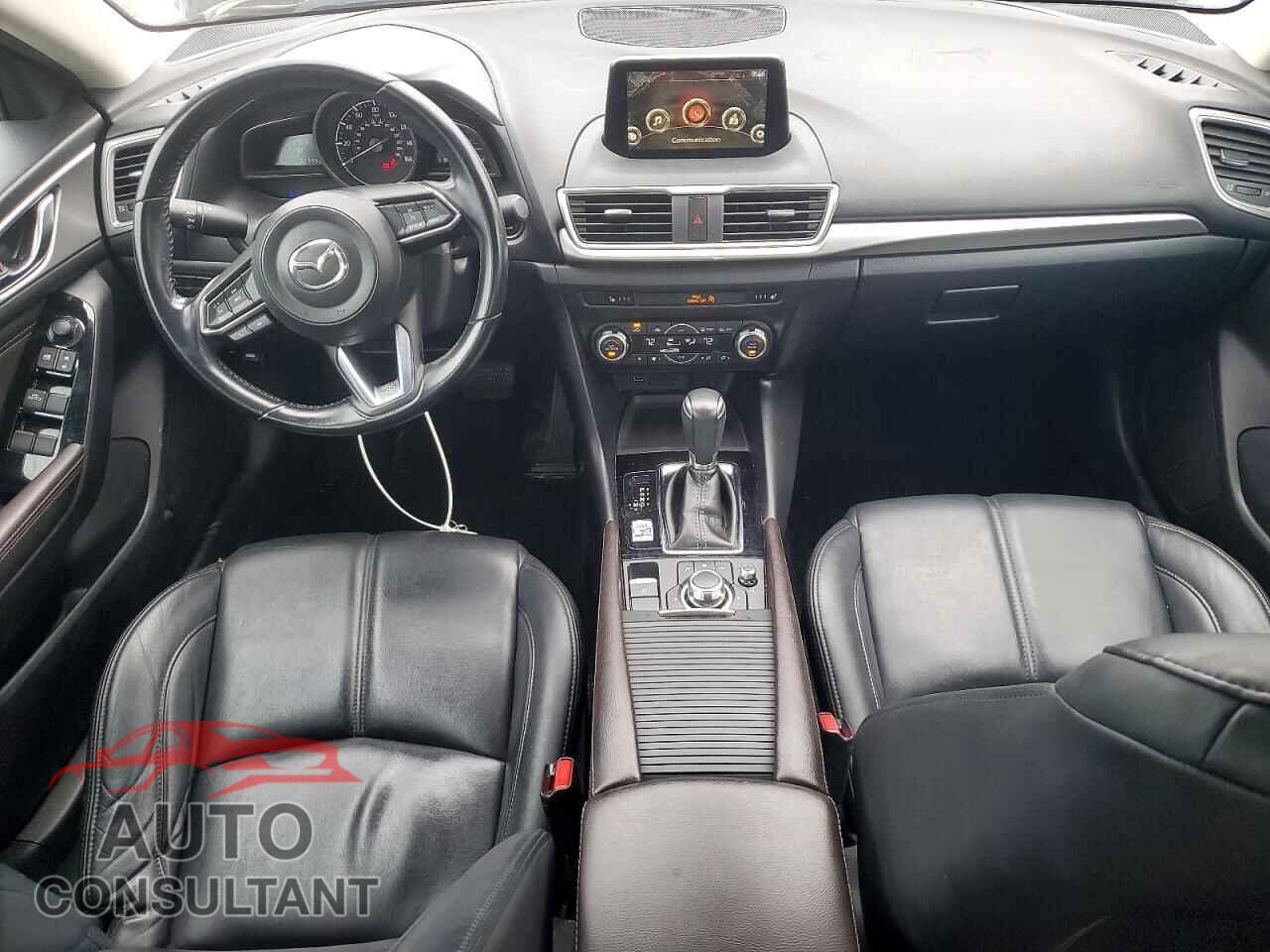 MAZDA 3 2018 - 3MZBN1V36JM170331