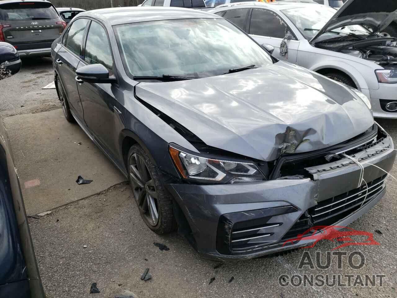 VOLKSWAGEN PASSAT 2018 - 1VWAA7A31JC025439