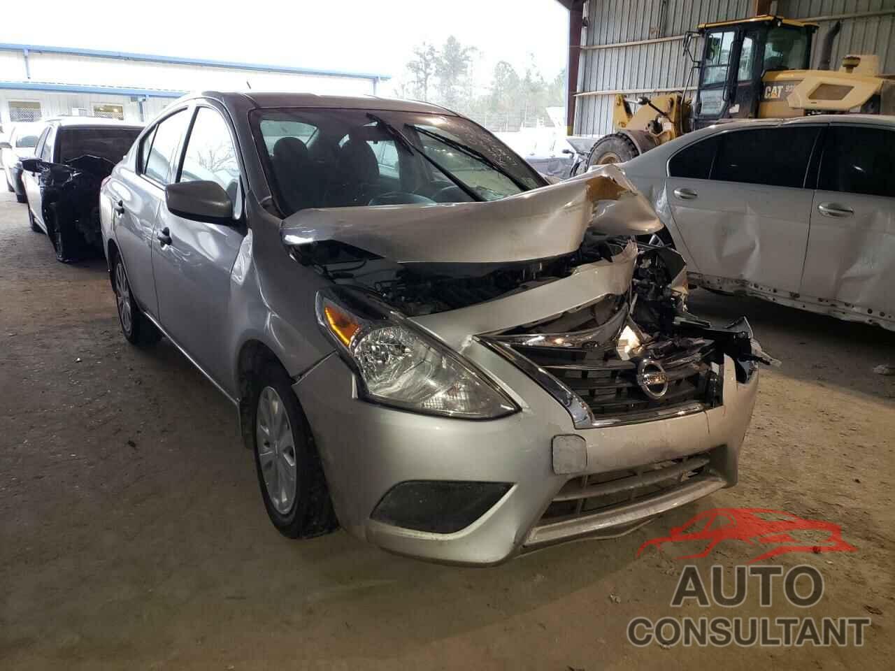 NISSAN VERSA 2019 - 3N1CN7AP6KL810213
