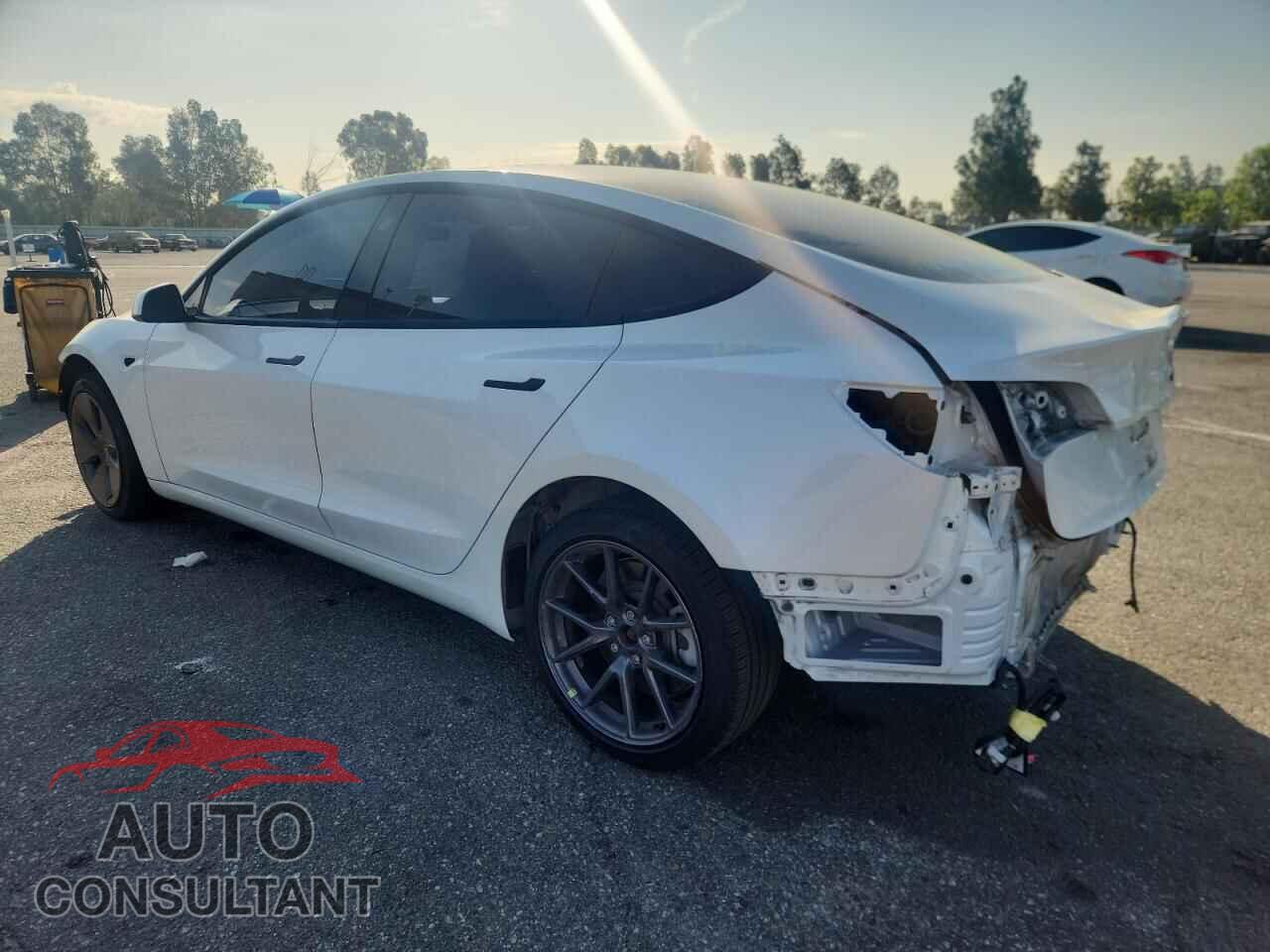 TESLA MODEL 3 2021 - 5YJ3E1EAXMF063555