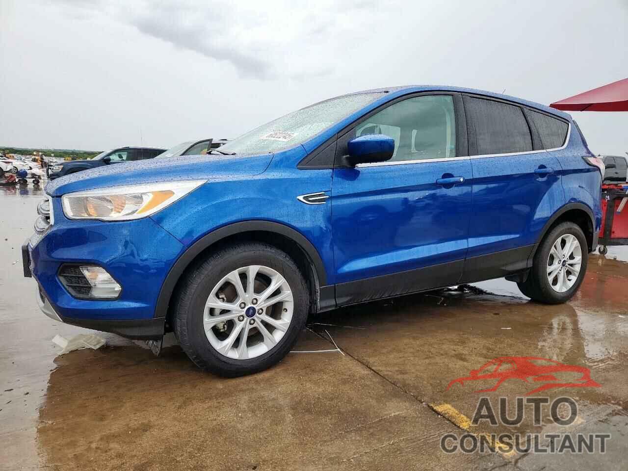 FORD ESCAPE 2017 - 1FMCU0GD8HUB93587