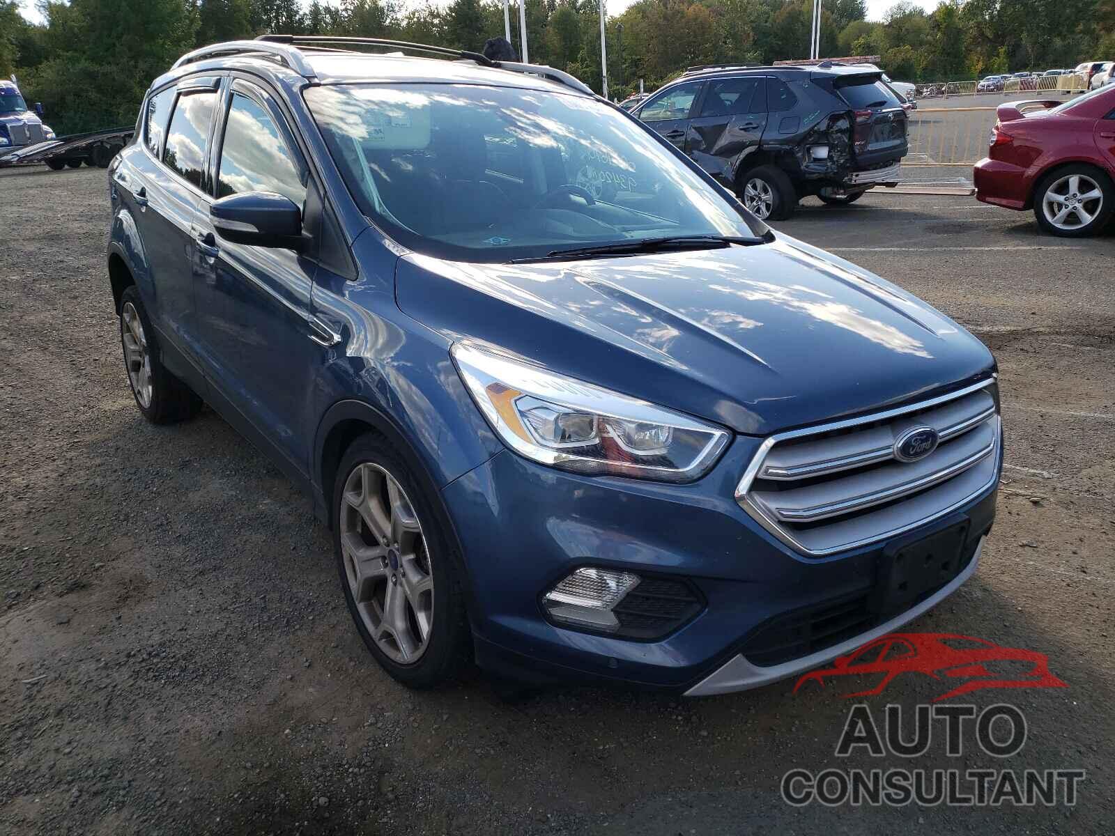 FORD ESCAPE 2018 - 1FMCU9J94JUA44382