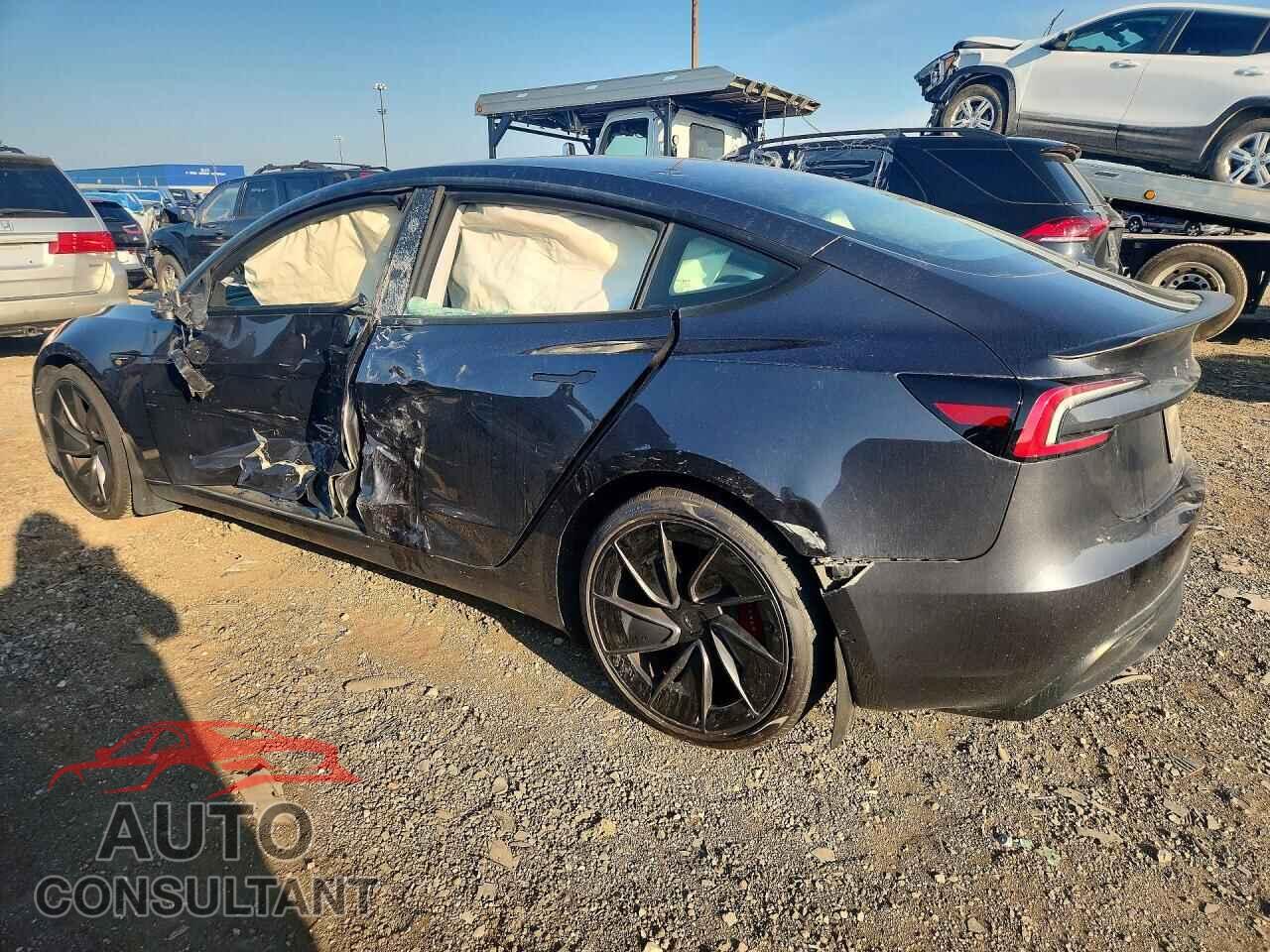 TESLA MODEL 3 2024 - 5YJ3E1ET3RF830526