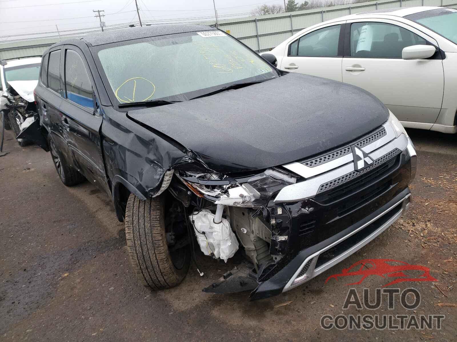 MITSUBISHI OUTLANDER 2019 - JA4AD3A32KZ003381