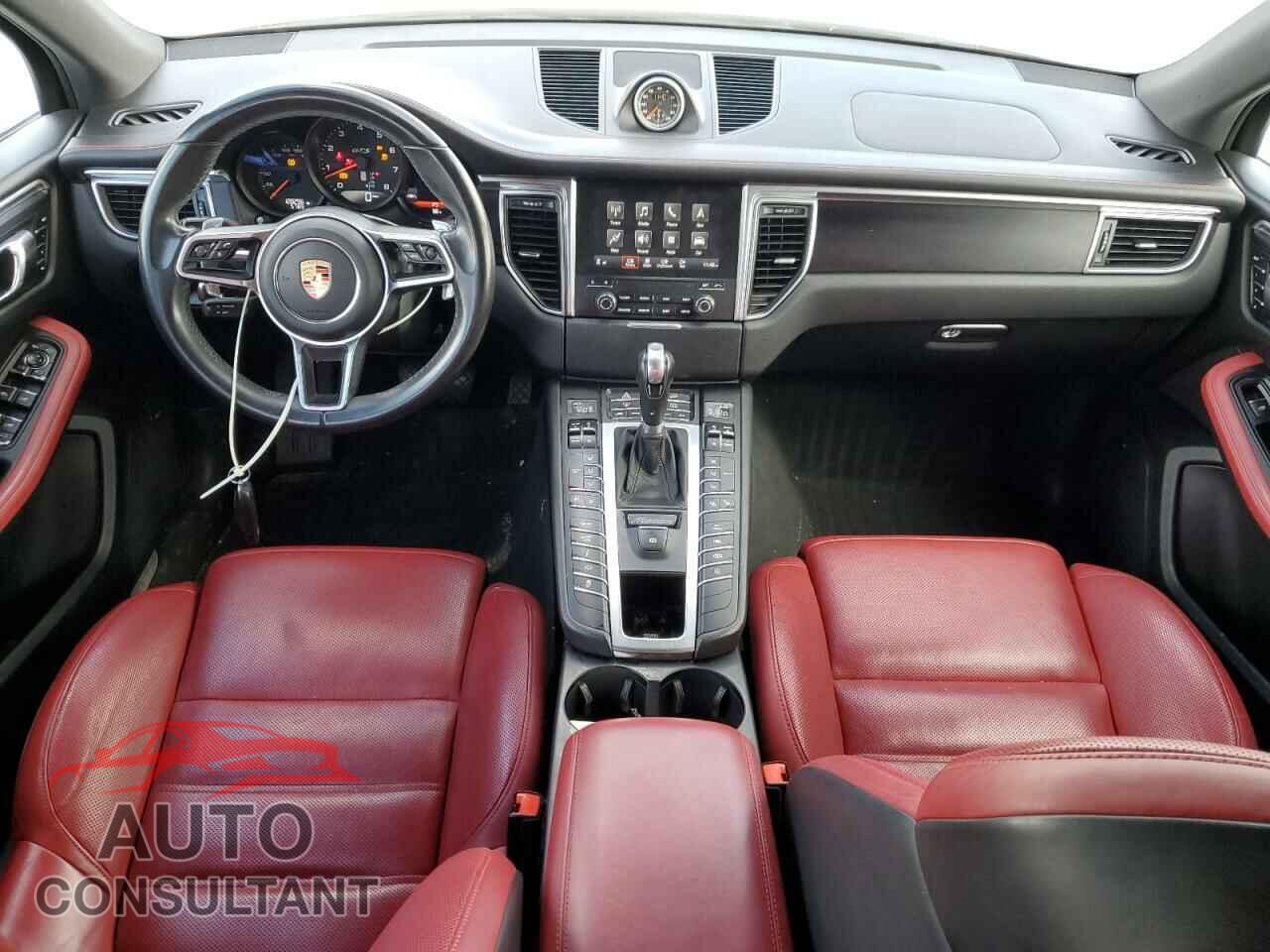 PORSCHE MACAN 2017 - WP1AG2A54HLB52782