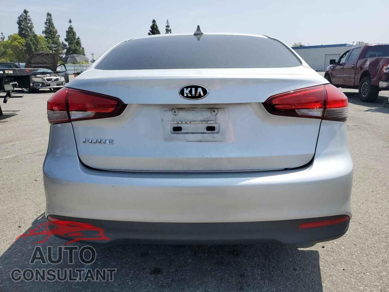 KIA FORTE 2017 - 3KPFK4A79HE073992
