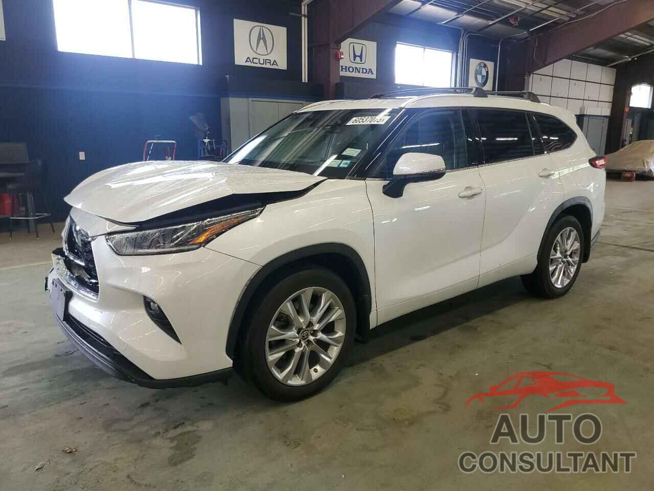 TOYOTA HIGHLANDER 2023 - 5TDKDRBH0PS034676