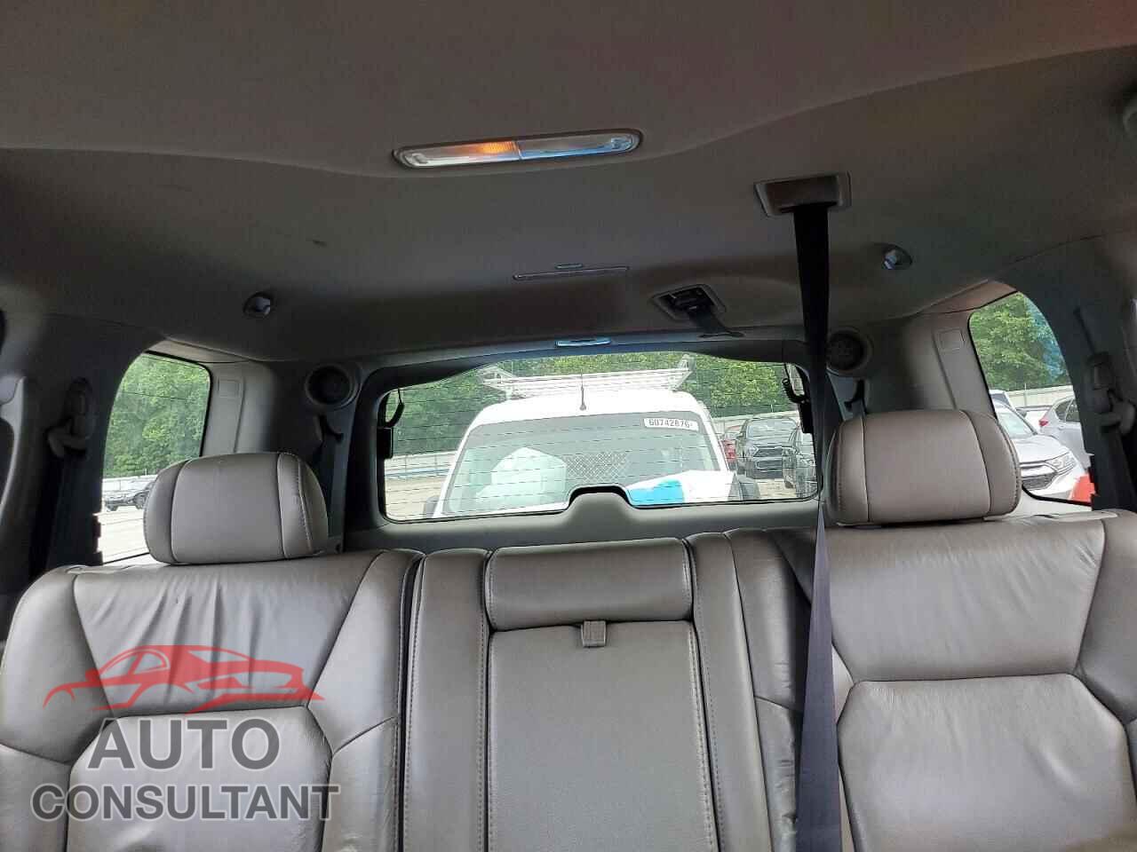 HONDA PILOT 2011 - 5FNYF4H75BB040346