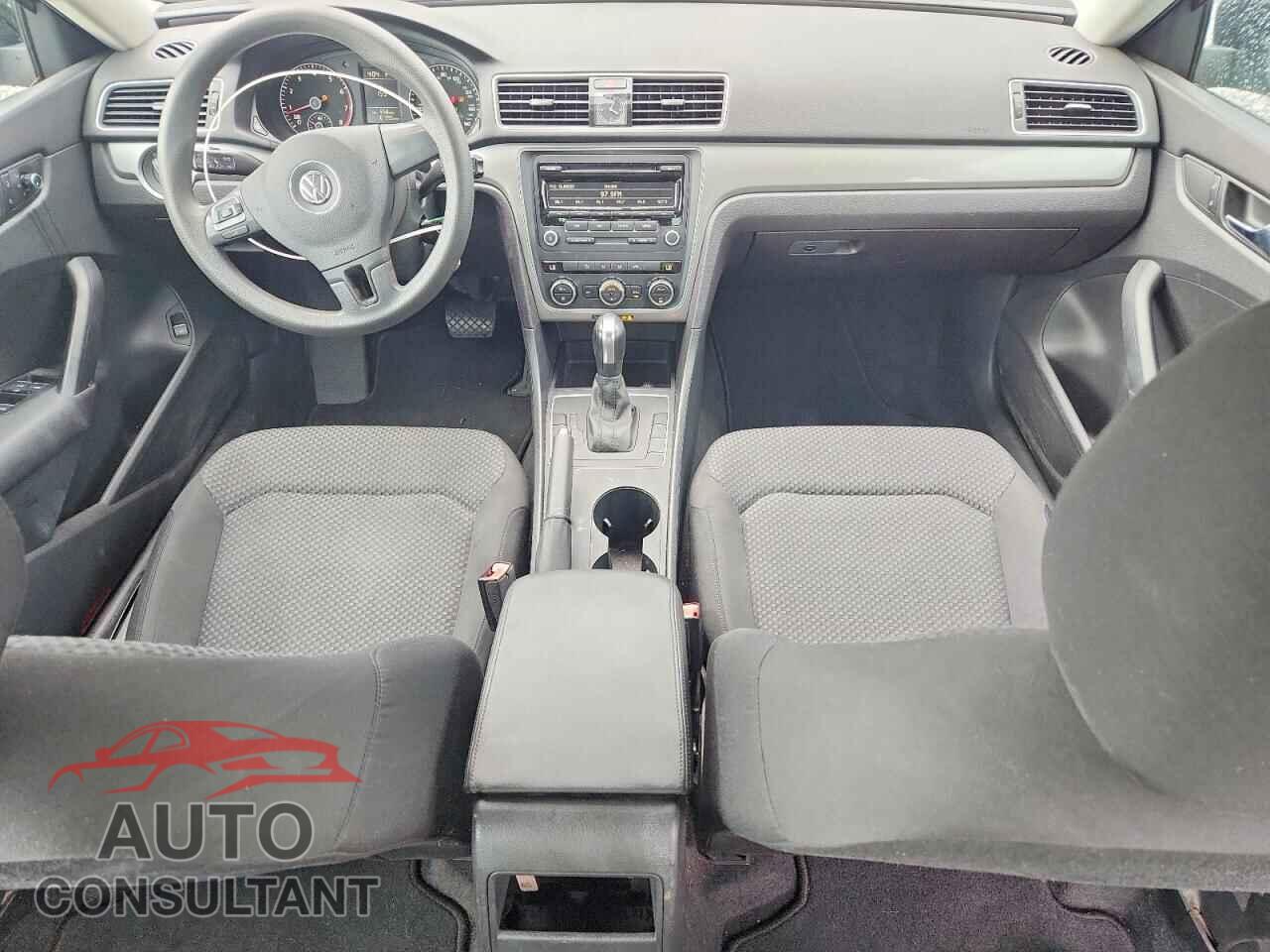 VOLKSWAGEN PASSAT 2012 - 1VWAP7A39CC005294