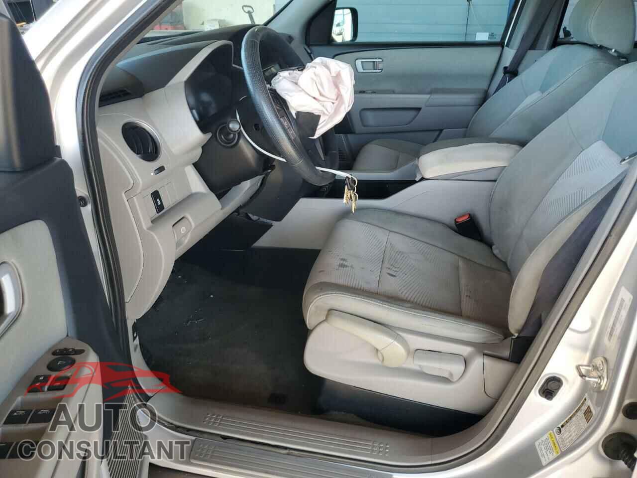 HONDA PILOT 2015 - 5FNYF4H22FB013292
