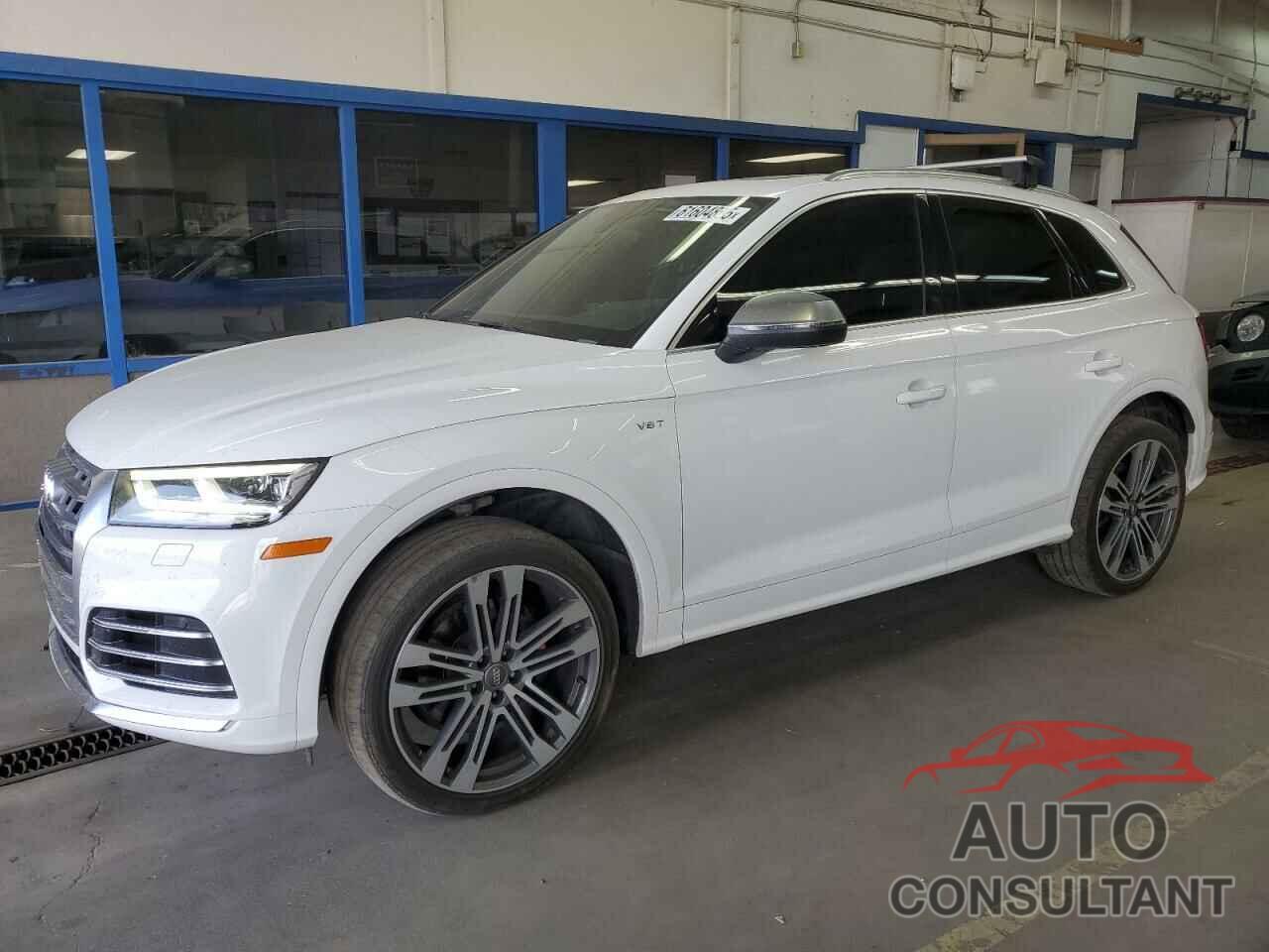 AUDI SQ5 2018 - WA1A4AFY6J2116895