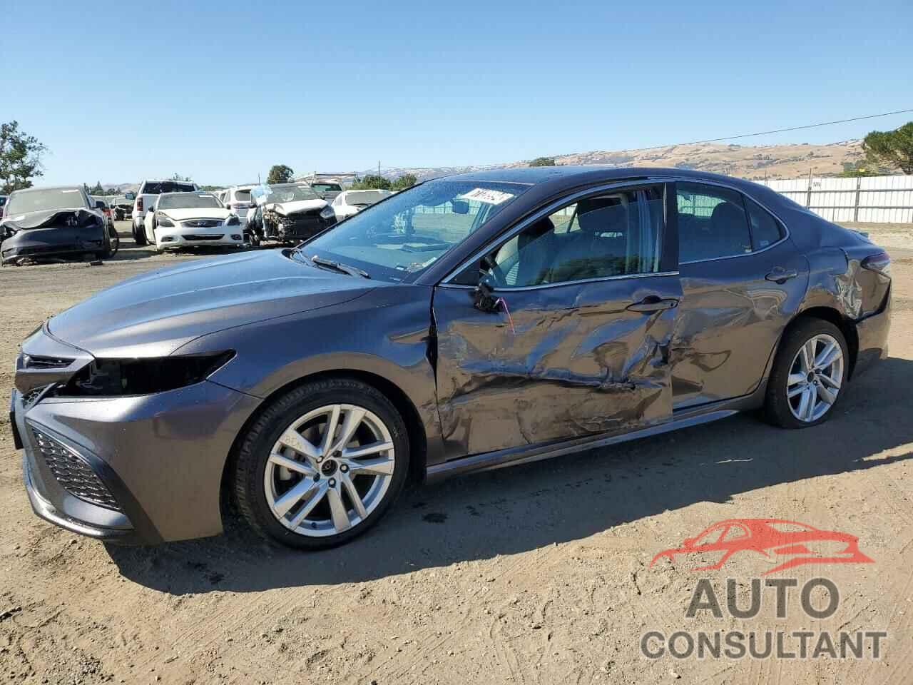 TOYOTA CAMRY 2021 - 4T1G11AK8MU541891