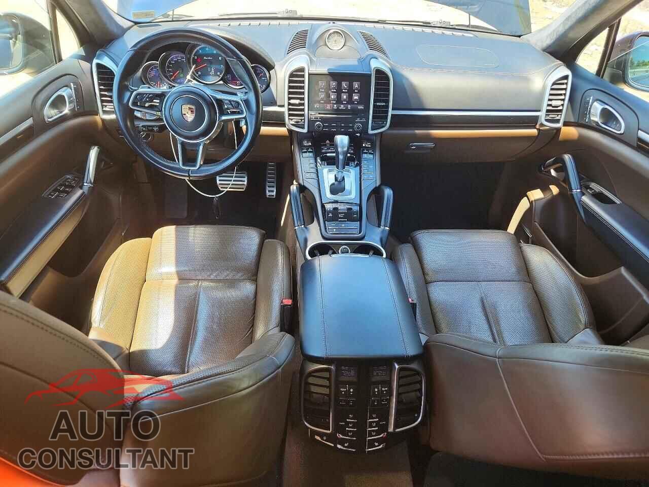 PORSCHE CAYENNE 2017 - WP1AC2A26HLA93073