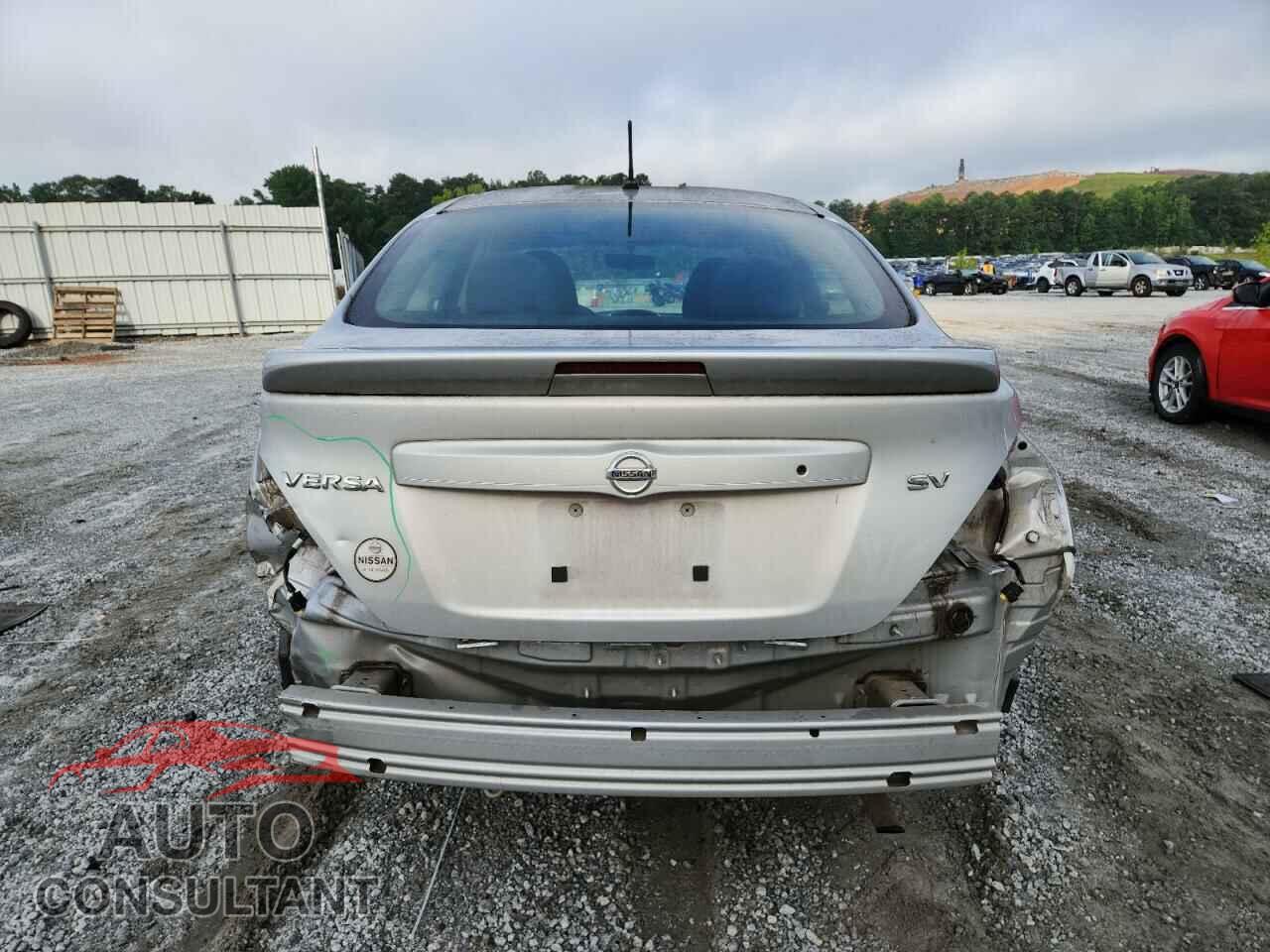 NISSAN VERSA 2018 - 3N1CN7AP1JL868342