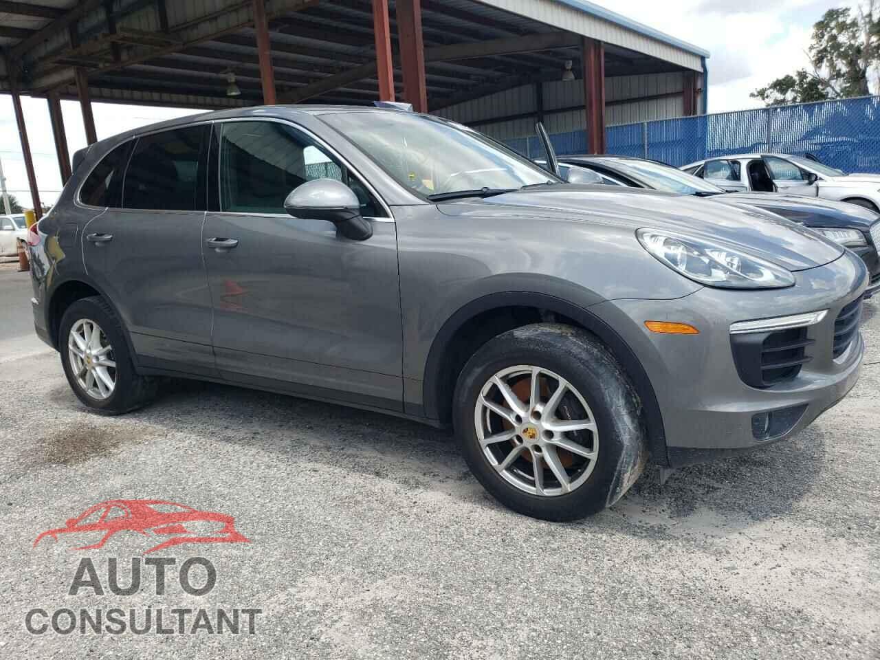 PORSCHE CAYENNE 2018 - WP1AA2A28JKA04976