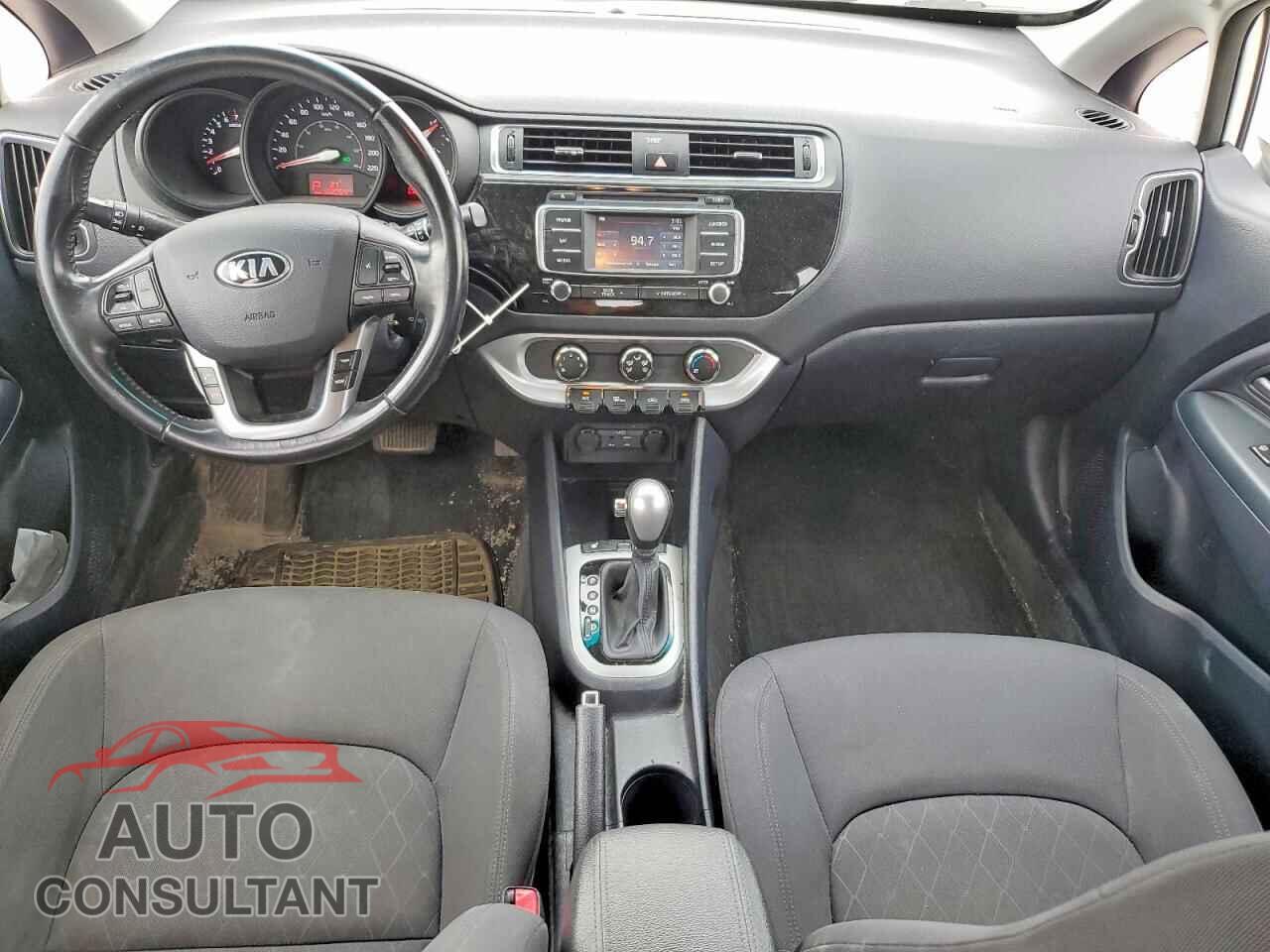 KIA RIO 2017 - KNADN5A34H6795181