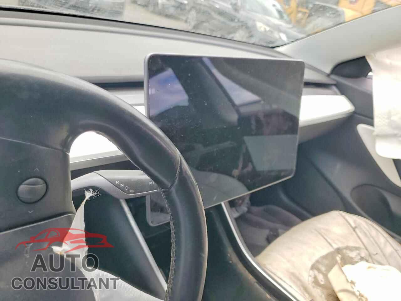 TESLA MODEL 3 2018 - 5YJ3E1EB9JF147287