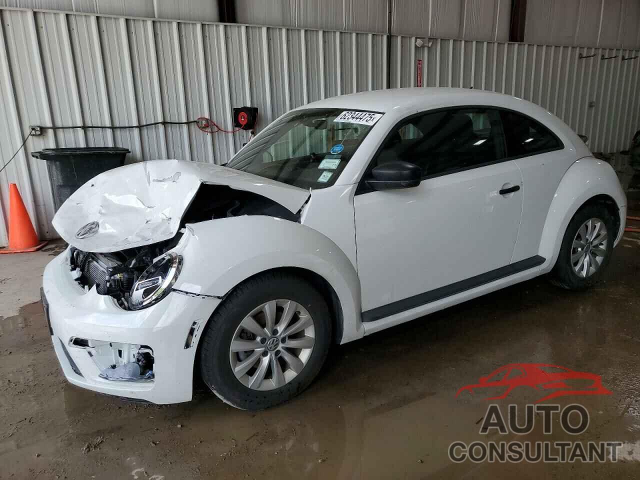 VOLKSWAGEN BEETLE 2017 - 3VWF17AT9HM613412