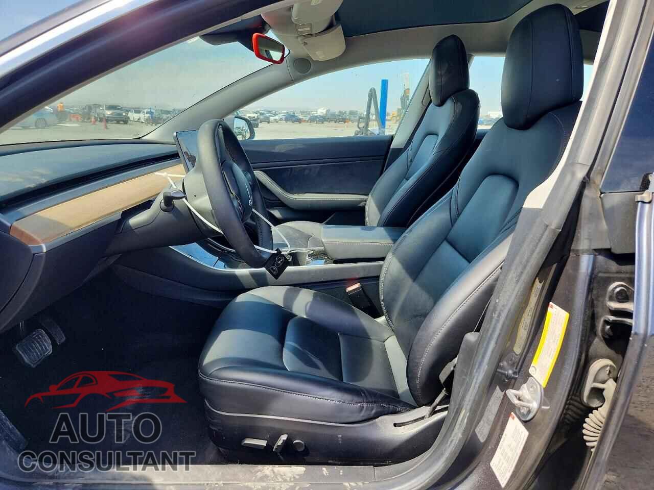 TESLA MODEL 3 2018 - 5YJ3E1EA0JF041883