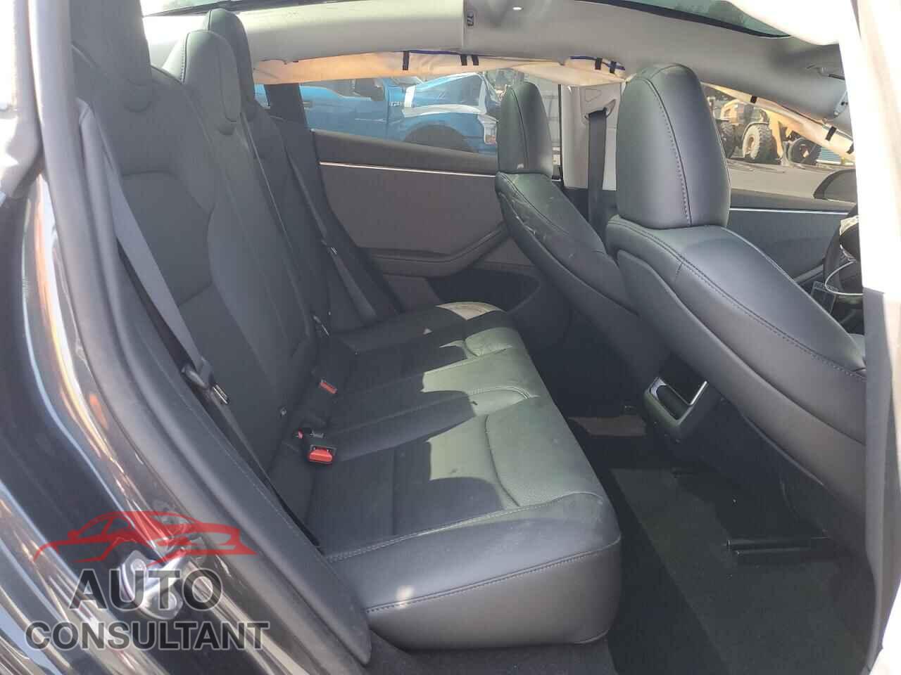 TESLA MODEL 3 2025 - 5YJ3E1EA6SF968419