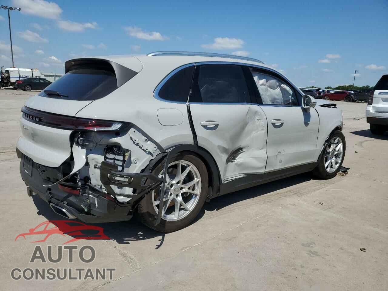 PORSCHE CAYENNE 2024 - WP1AA2AY4RDA10598