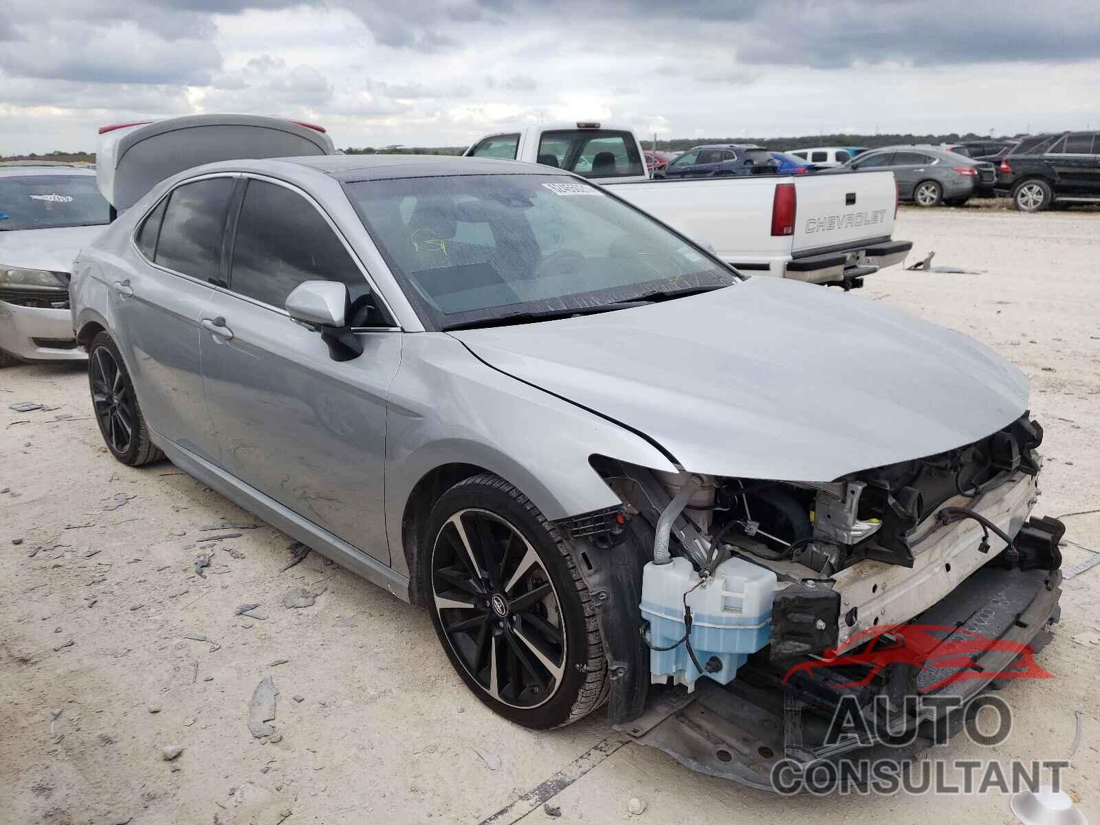 TOYOTA CAMRY 2018 - 4T1BZ1HK3JU015205