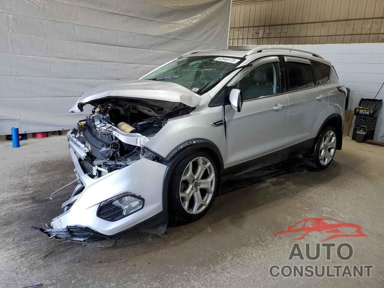 FORD ESCAPE 2017 - 1FMCU9J92HUB93903