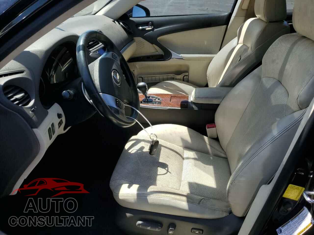 LEXUS IS 2012 - JTHBE5C28C5028963