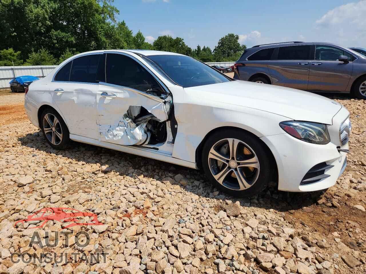 MERCEDES-BENZ E-CLASS 2017 - WDDZF4KB4HA065702