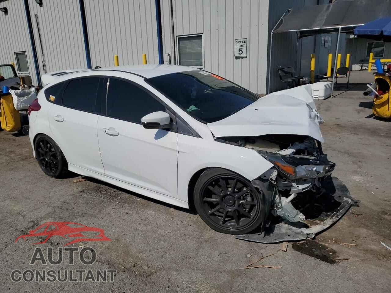 FORD FOCUS 2017 - 1FADP3L99HL310379