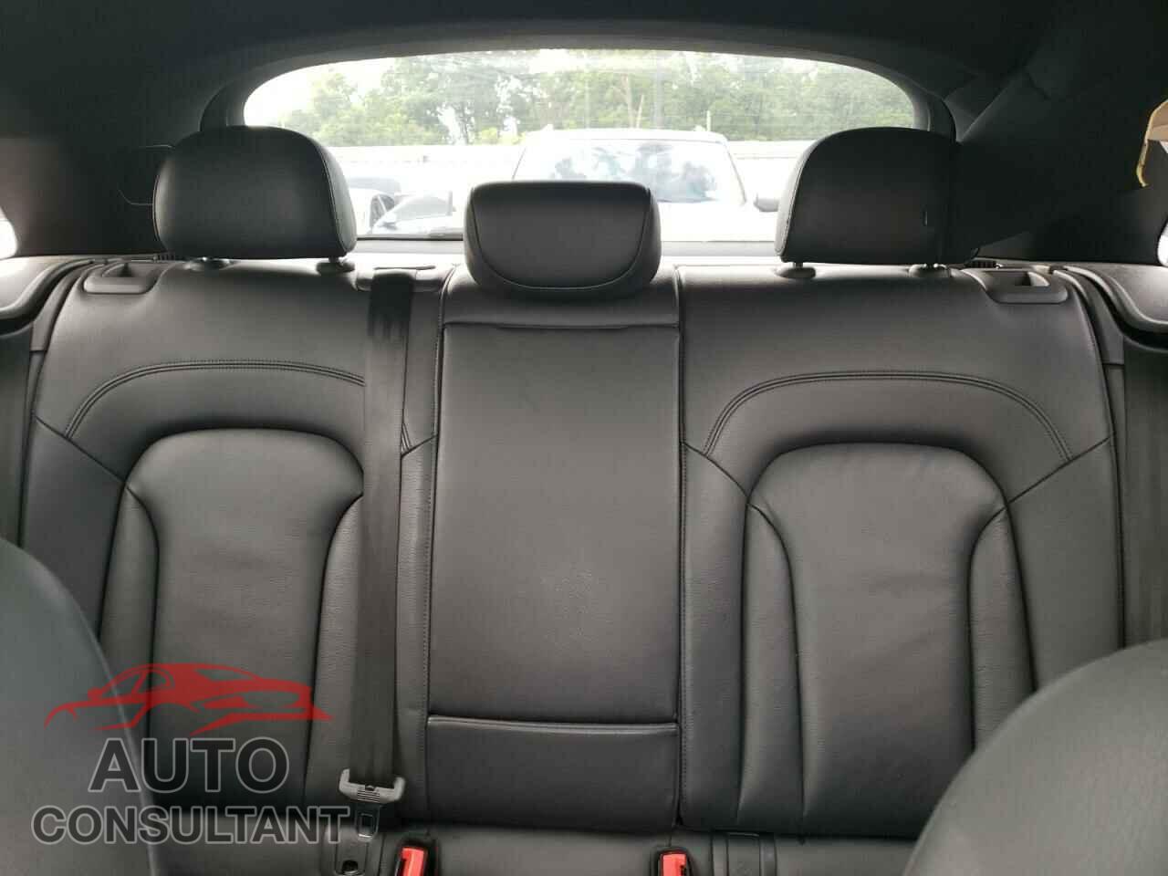 AUDI Q3 2017 - WA1JCCFS3HR012425