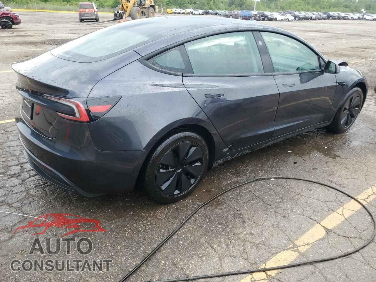 TESLA MODEL 3 2024 - 5YJ3E1EA5RF831918