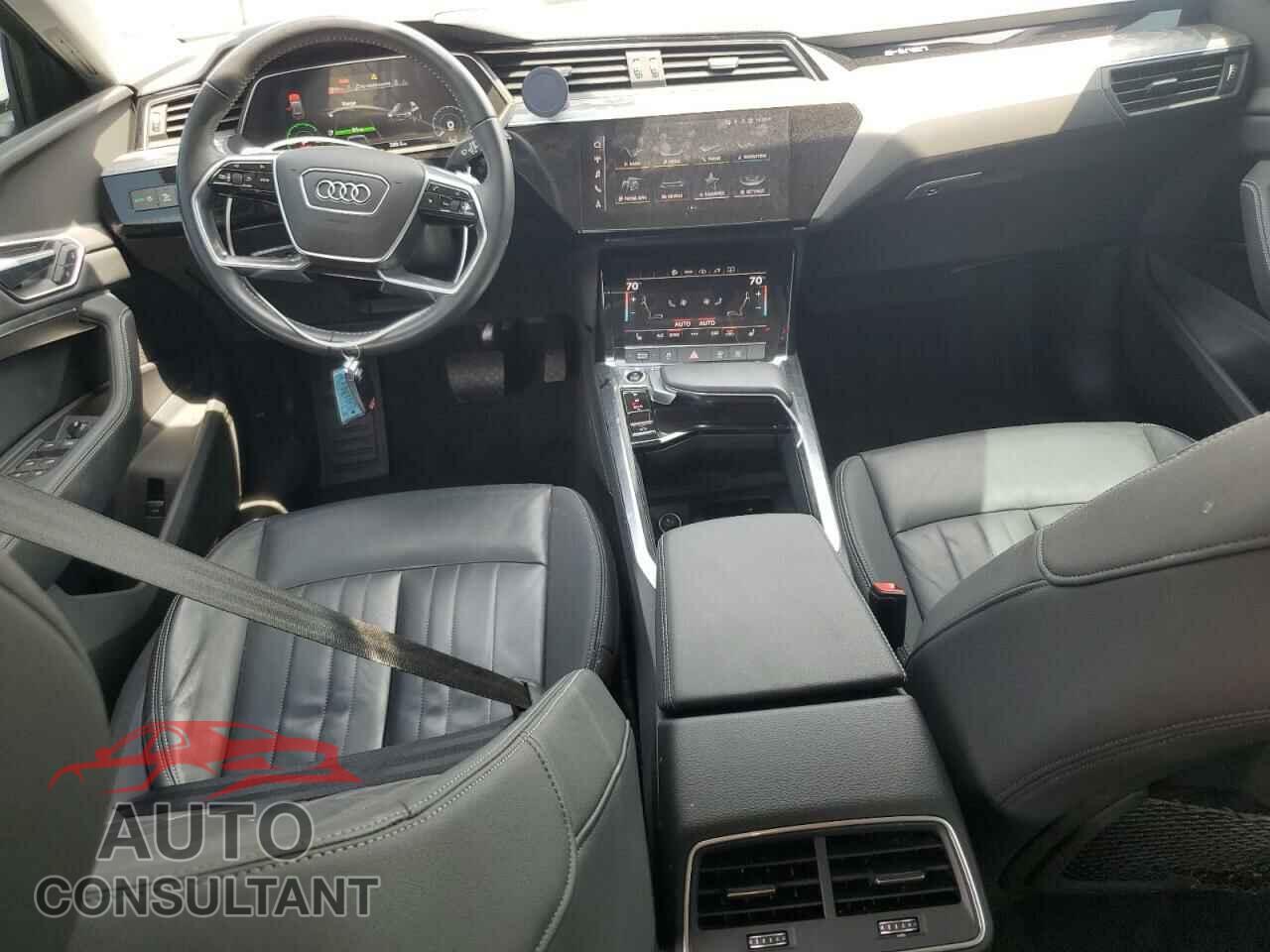 AUDI E-TRON 2021 - WA1AAAGE2MB010865