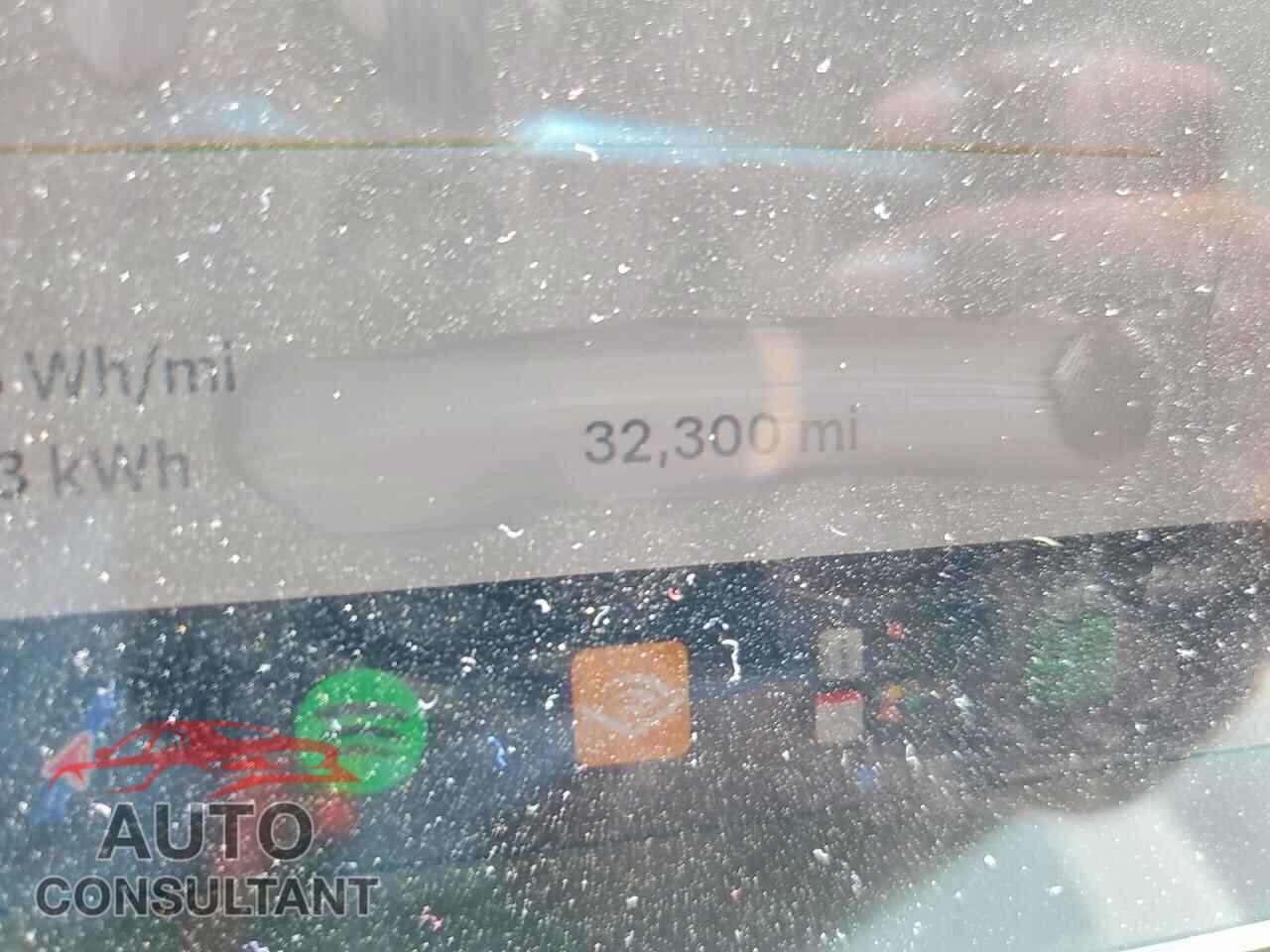 TESLA MODEL Y 2024 - 7SAYGAEEXRF202774