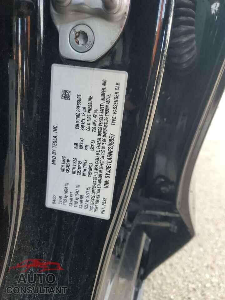 TESLA MODEL 3 2022 - 5YJ3E1EA6NF239857