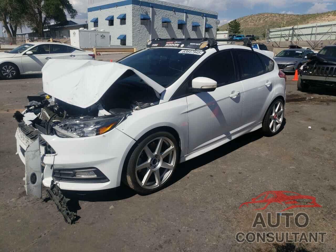 FORD FOCUS 2018 - 1FADP3L97JL289800