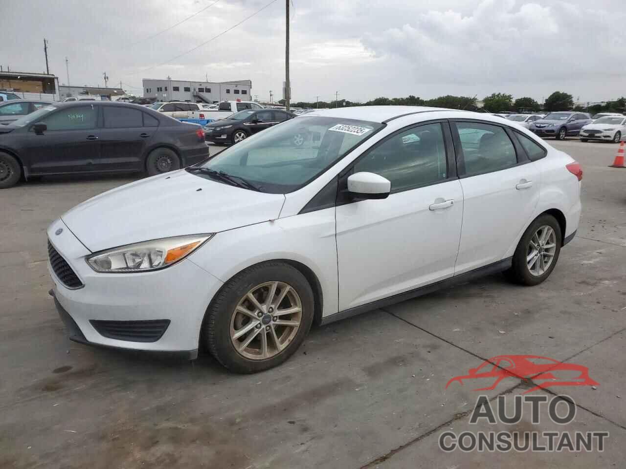FORD FOCUS 2018 - 1FADP3F28JL302794