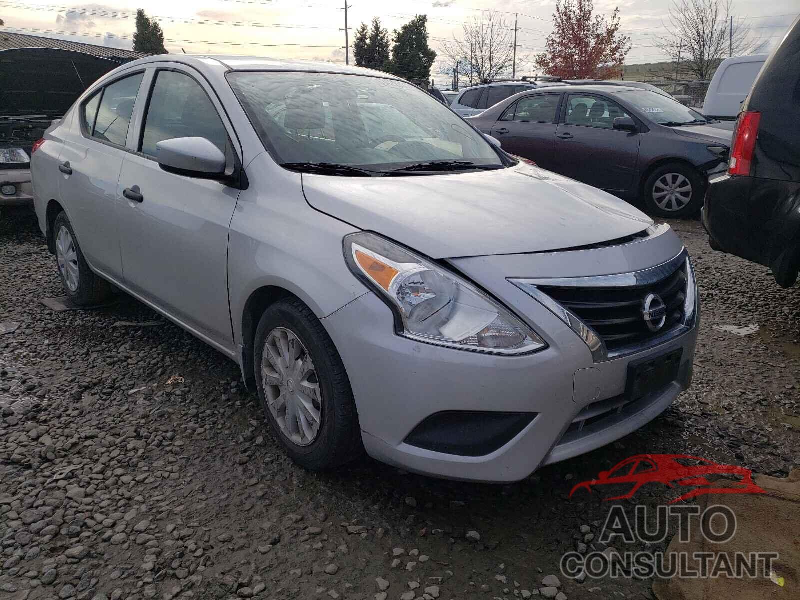 NISSAN VERSA 2018 - 3N1CN7AP5JL825669