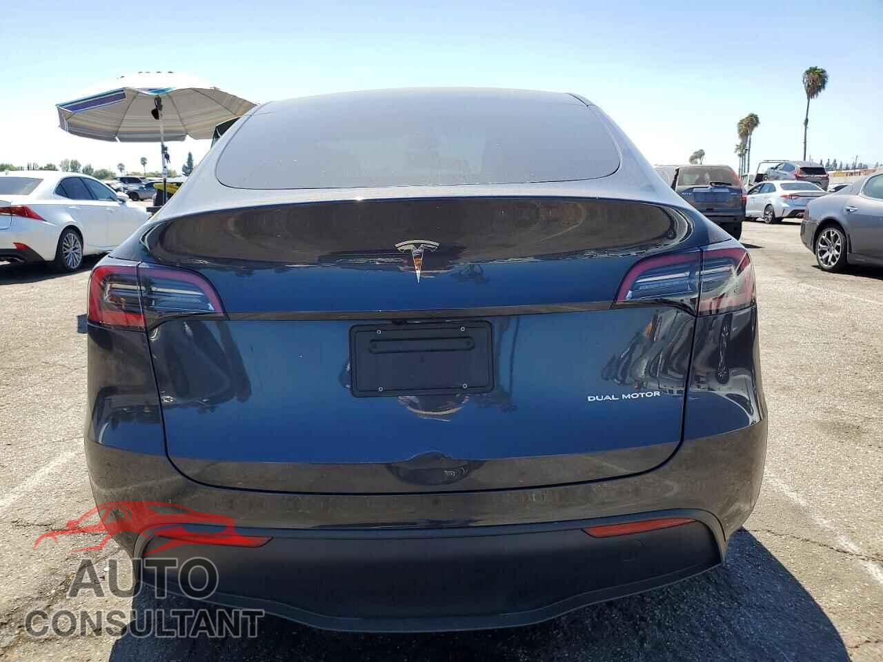 TESLA MODEL Y 2024 - 7SAYGAEEXRF009718