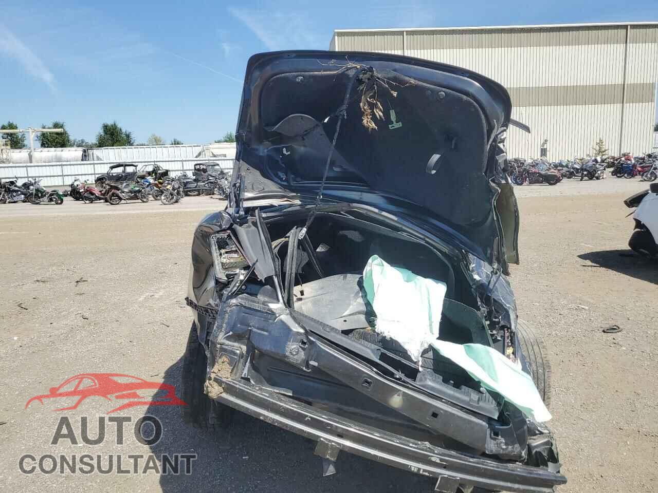 FORD TAURUS 2017 - 1FAHP2E85HG111578