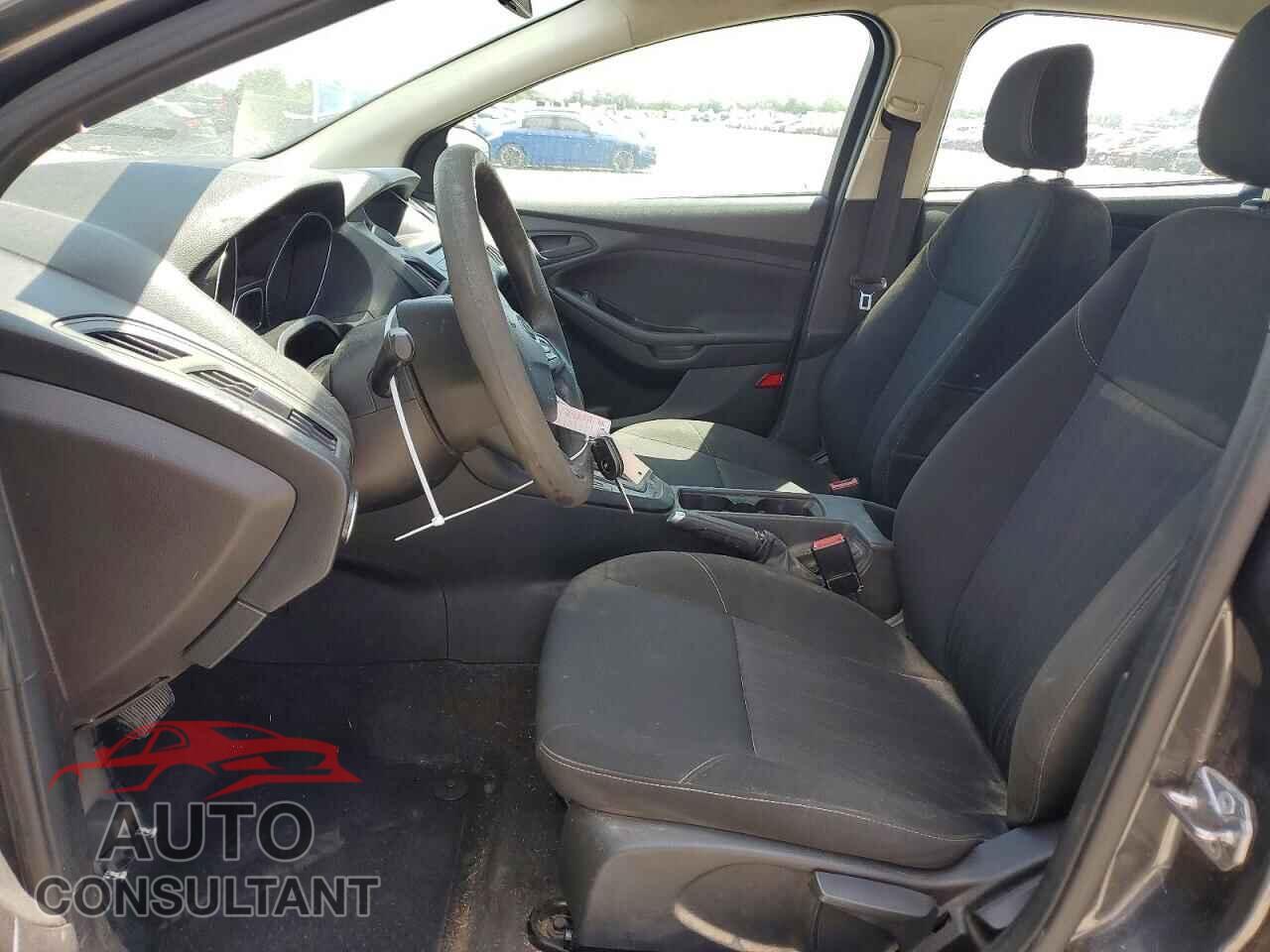 FORD FOCUS 2017 - 1FADP3E20HL337602