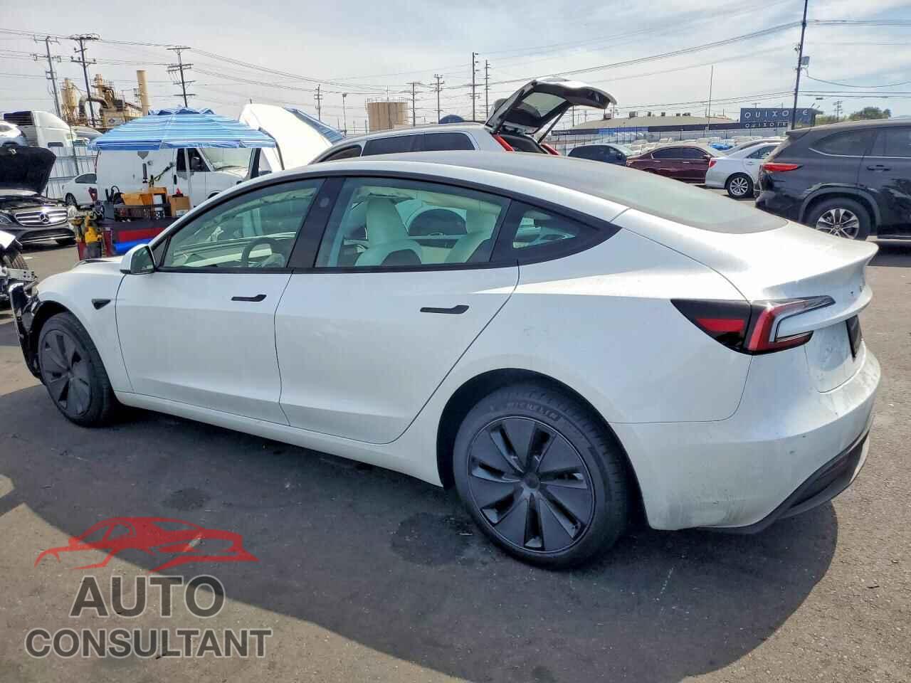 TESLA MODEL 3 2026 - 5YJ3E1EA2TF121141