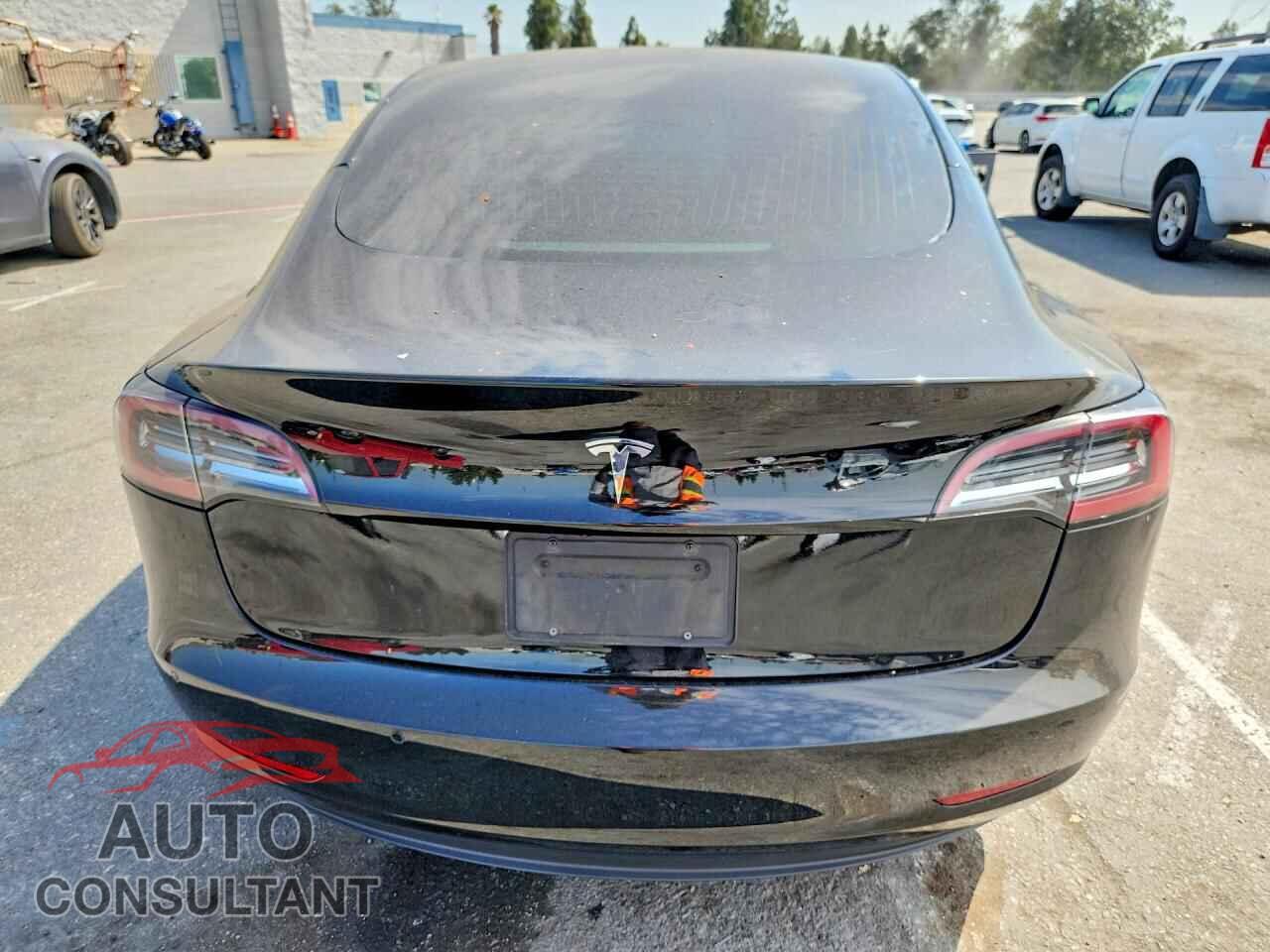 TESLA MODEL 3 2019 - 5YJ3E1EA0KF297233