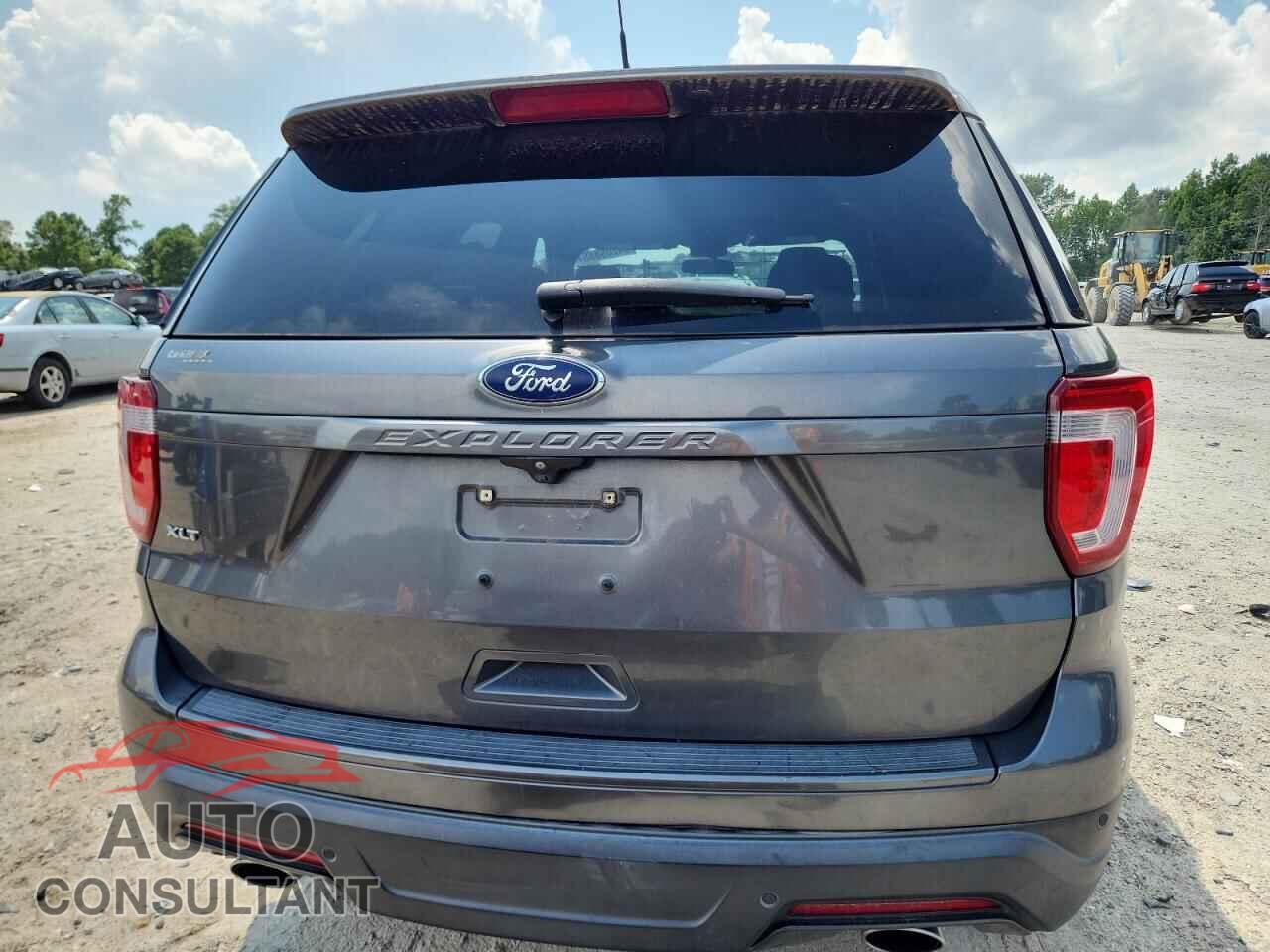 FORD EXPLORER 2018 - 1FM5K7D80JGA12372