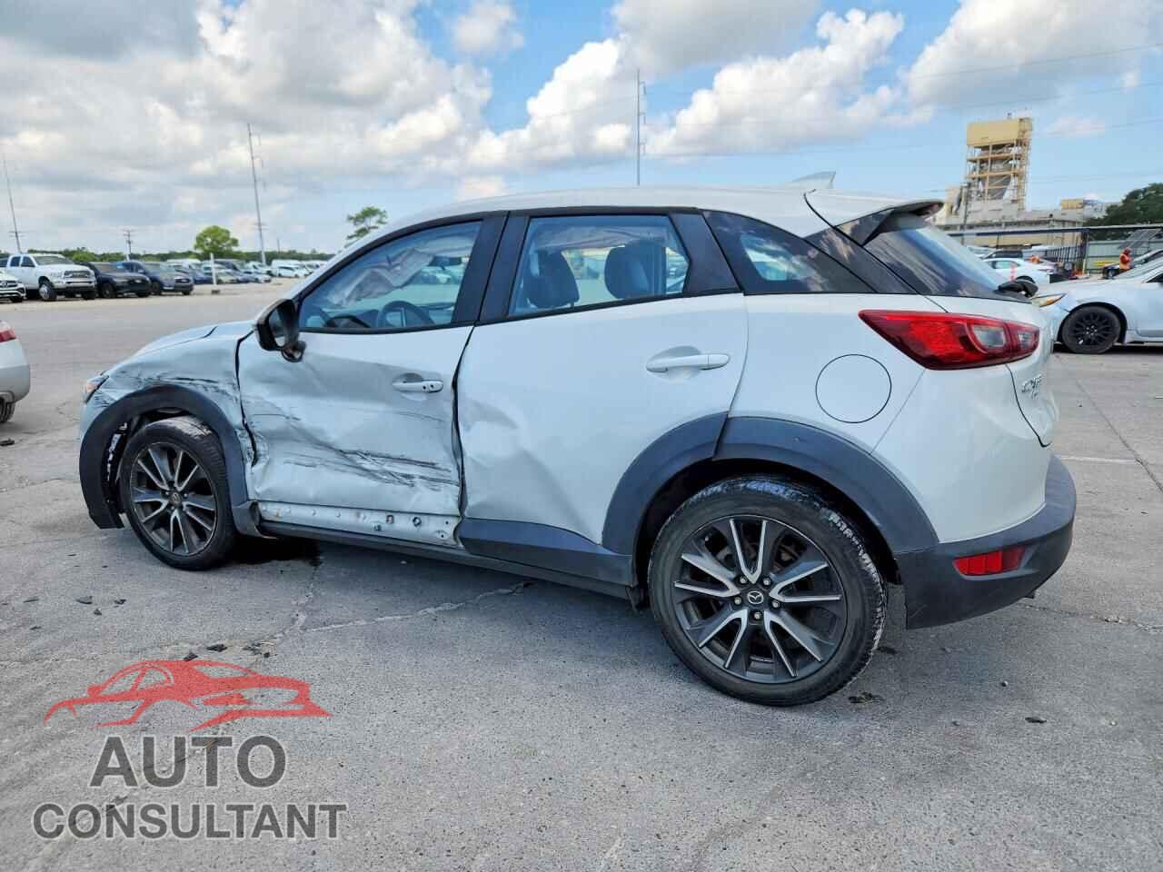 MAZDA CX-3 2017 - JM1DKFC79H0176192