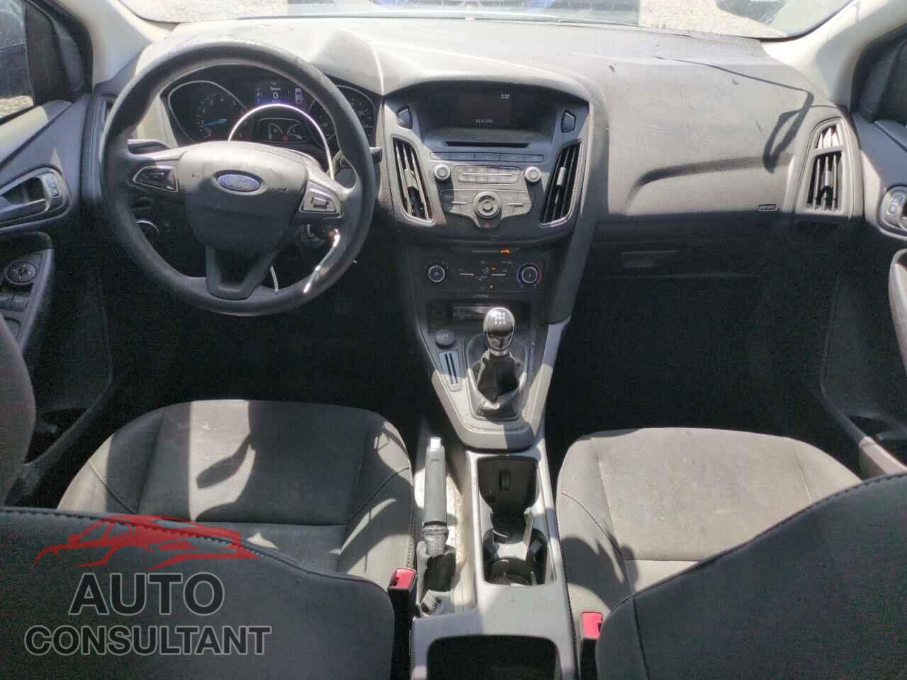 FORD FOCUS 2017 - 1FADP3E21HL263512