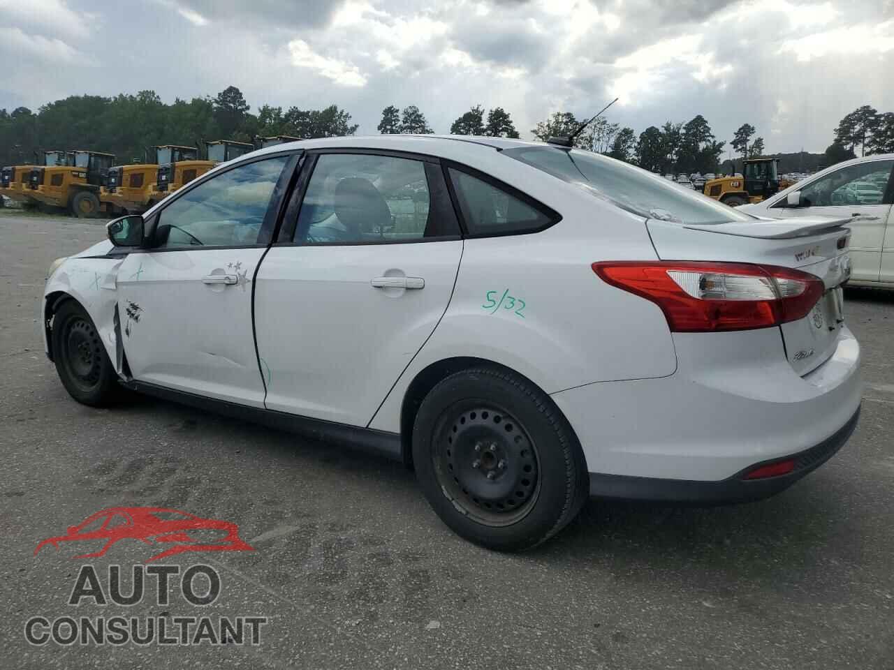 FORD FOCUS 2013 - 1FADP3F22DL353826